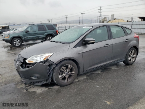 2014 Ford Focus SE with VIN 1FADP3K27EL110858, listed as a Copart auction lot 50347855 with 127,457 mi miles and Salvage Title. Bid and sale history available at carsss.com. Image 1.