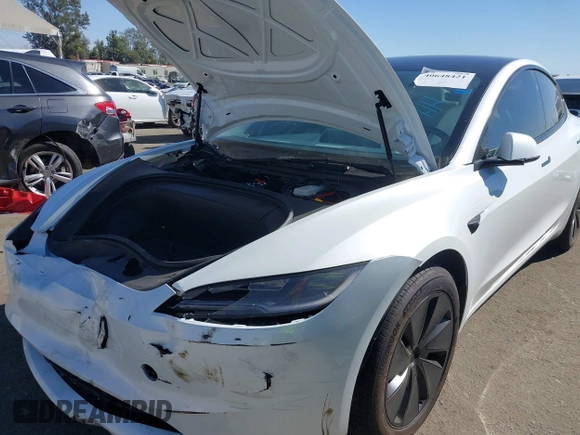 2024 Tesla Model 3 with VIN 5YJ3E1EA7RF812528, listed as a IAAI auction lot 40648421 with 3,231 mi miles. Bid and sale history available at carsss.com. Image 6.