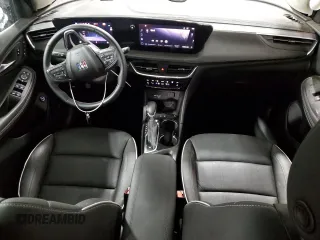 2024 Buick Encore GX Avenir с VIN KL4AMFSL0RB062609, выставлен на аукционе Copart как лот 75901274 с пробегом 9 972 миль миль и Списание • Salvage title. История ставок и продаж доступна на DreamBid. Изображение 8.