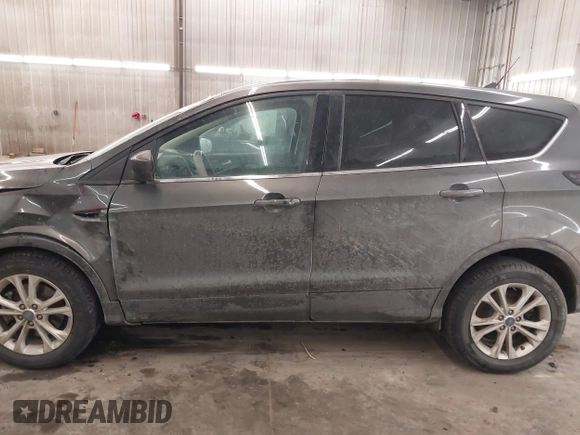 2019 Ford Escape SE with VIN 1FMCU9GD8KUA65460, listed as a IAAI auction lot 41427918 with 135,087 mi miles. Bid and sale history available at carsss.com. Image 15.