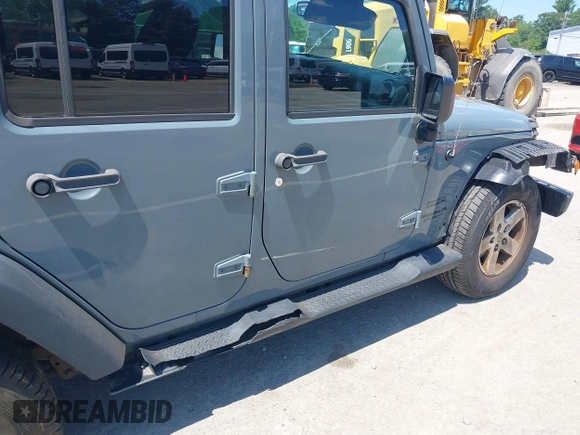 2015 Jeep Wrangler Unlimited Freedom с VIN 1C4BJWDG6FL639510, выставлен на аукционе IAAI как лот 42709305 с пробегом 122 266 миль миль и . История ставок и продаж доступна на DreamBid. Изображение 6.