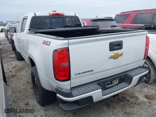 2017 Chevrolet Colorado 2WD Z71 with VIN 1GCGSDE18H1149666, listed as a IAAI auction lot 40526720 with 142,451 mi miles. Bid and sale history available at carsss.com. Image 3.