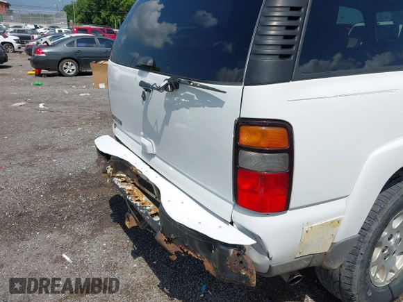 2006 Chevrolet Tahoe Z71 with VIN 1GNEK13T06R101367, listed as a IAAI auction lot 42783435 with 287,412 mi miles and . Bid and sale history available at DreamBid. Image 6.