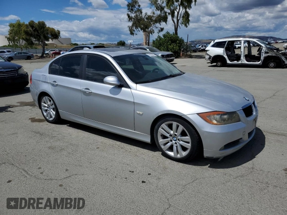 2007 BMW 3 Series 328i z VIN WBAVC53527FZ74908, wystawiony jako Copart lot #56956845 z przebiegiem Nie podano mil oraz Czysty tytuł • Clean title. Historia ofert i sprzedaży dostępna na DreamBid. Obrazek 4.