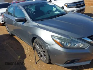 2018 Nissan Altima 2.5 S with VIN 1N4AL3AP6JC152220, listed as a IAAI auction lot 41591876 with 103,299 mi miles. Bid and sale history available at carsss.com. Image 1.