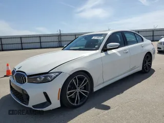 2023 BMW 3 Series 330i z VIN 3MW69FF0XP8D28839, wystawiony jako Copart lot #52139835 z przebiegiem 8 849 mil mil oraz Szkoda całkowita • Salvage title. Historia ofert i sprzedaży dostępna na DreamBid. Obrazek 1.