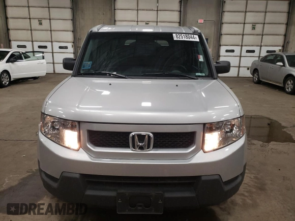 2010 Honda Element EX with VIN 5J6YH1H70AL005440, listed as a Copart auction lot 82518044 with 38,438 mi miles and Salvage Title. Bid and sale history available at DreamBid. Image 5.