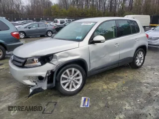 2014 Volkswagen Tiguan SE z VIN WVGAV3AX4EW551860, wystawiony jako Copart lot #44036375 z przebiegiem 136 889 mil mil oraz Szkoda całkowita • Salvage title. Historia ofert i sprzedaży dostępna na DreamBid. Obrazek 1.