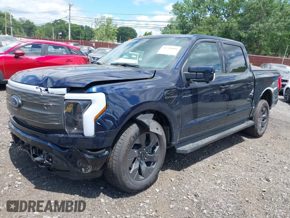 2023 Ford F-150 Lightning Pro с VIN 1FT6W1EVXPWG42428, выставлен на аукционе IAAI как лот 39711091 с пробегом 6 308 миль миль и . История ставок и продаж доступна на DreamBid. Изображение 23.