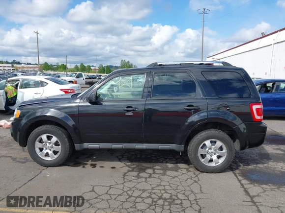 2011 Ford Escape Limited z VIN 1FMCU0E74BKB27716, wystawiony jako IAAI lot #42078584 z przebiegiem 213 689 mil mil oraz . Historia ofert i sprzedaży dostępna na DreamBid. Obrazek 14.