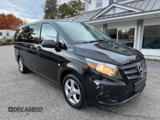 2017 Mercedes-Benz Metris Passenger with VIN WD4PG2EE6H3305965, listed as a Copart auction lot 82755564 with 220,580 mi miles and Clean Title. Bid and sale history available at carsss.com. Image 1.