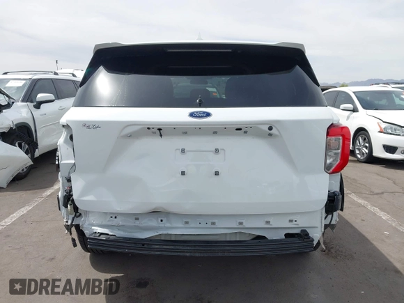 2020 Ford Explorer with VIN 1FMSK7BH8LGC99324, listed as a IAAI auction lot 42379677 with 51,487 mi miles and . Bid and sale history available at DreamBid. Image 17.