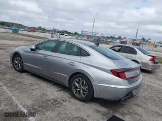 2021 Hyundai Sonata SEL with VIN KMHL64JA2MA145546, listed as a IAAI auction lot 41665569 with 42,164 mi miles. Bid and sale history available at carsss.com. Image 3.