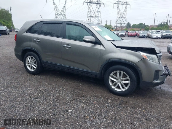 2014 Kia Sorento LX с VIN 5XYKT3A65EG544922, выставлен на аукционе IAAI как лот 42284639 с пробегом 88 820 миль миль и . История ставок и продаж доступна на DreamBid. Изображение 1.