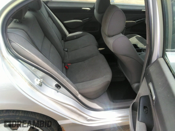 2009 Honda Civic LX z VIN 19XFA165X9E045127, wystawiony jako IAAI lot #42263412 z przebiegiem 208 762 mil mil oraz . Historia ofert i sprzedaży dostępna na DreamBid. Obrazek 8.