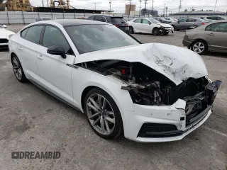 2019 Audi A5 Sportback Premium Plus with VIN WAUENCF53KA077435, listed as a Copart auction lot 55863653 with 32,259 mi miles. Bid and sale history available at carsss.com. Image 4.