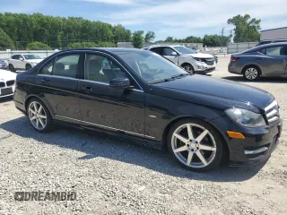 2012 Mercedes-Benz C 250 Sport z VIN WDDGF4HB9CR207602, wystawiony jako Copart lot #57763065 z przebiegiem 103 076 mil mil oraz Czysty tytuł • Clean title. Historia ofert i sprzedaży dostępna na DreamBid. Obrazek 4.