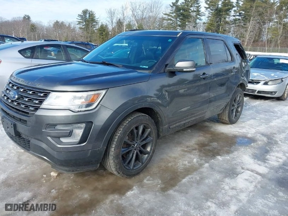 2017 Ford Explorer XLT with VIN 1FM5K8DH5HGE31723, listed as a IAAI auction lot 41661136 with 85,263 mi miles. Bid and sale history available at carsss.com. Image 2.