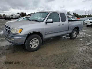 2001 Toyota Tundra SR5 with VIN 5TBRT34101S185533, listed as a Copart auction lot 51188635 with 302,193 mi miles and Clean Title. Bid and sale history available at carsss.com. Image 1.