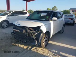 2020 Kia Soul S with VIN KNDJ23AU8L7004004, listed as a IAAI auction lot 42130609 with 97,843 mi miles and . Bid and sale history available at DreamBid. Image 2.