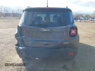 2018 Jeep Renegade Latitude with VIN ZACCJBBB8JPH51136, listed as a IAAI auction lot 42027011 with 65,252 mi miles and . Bid and sale history available at carsss.com. Image 16.