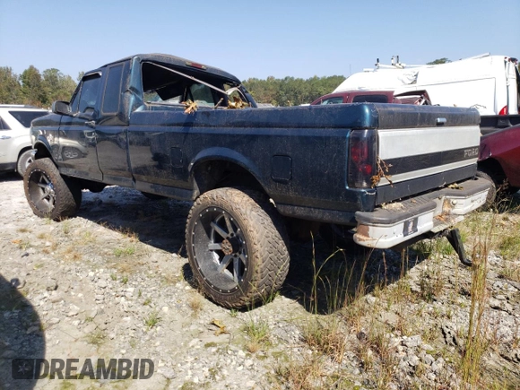 1995 Ford F-250 z VIN 1FTHX26F0SKB43026, wystawiony jako Copart lot #74275134 z przebiegiem Nie podano mil oraz Szkoda całkowita • Salvage title. Historia ofert i sprzedaży dostępna na DreamBid. Obrazek 2.