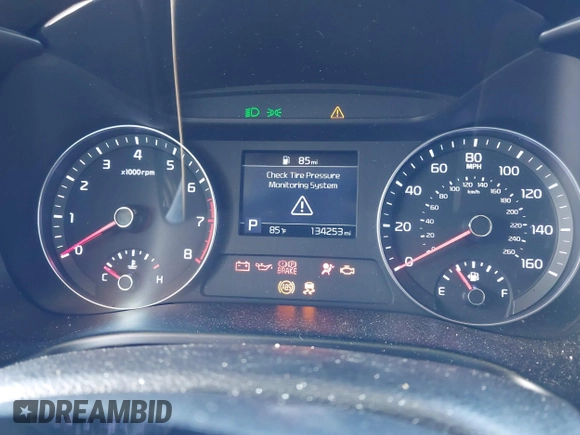 2019 Kia Forte LXS z VIN 3KPF24AD9KE060124, wystawiony jako IAAI lot #42594798 z przebiegiem 134 253 mil mil oraz . Historia ofert i sprzedaży dostępna na DreamBid. Obrazek 7.