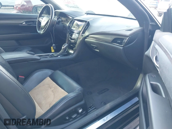2016 Cadillac ATS-V z VIN 1G6AN1RY4G0143034, wystawiony jako IAAI lot #41480927 z przebiegiem 78 047 mil mil oraz . Historia ofert i sprzedaży dostępna na DreamBid. Obrazek 5.