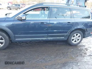 2011 Volvo XC70 3.2L with VIN YV4940BZXB1115299, listed as a IAAI auction lot 41567362 with 197,318 mi miles and . Bid and sale history available at DreamBid. Image 6.