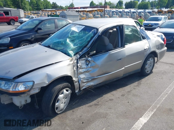1998 Honda Accord LX z VIN 1HGCG5642WA268665, wystawiony jako IAAI lot #42183420 z przebiegiem 254 417 mil mil oraz . Historia ofert i sprzedaży dostępna na DreamBid. Obrazek 6.