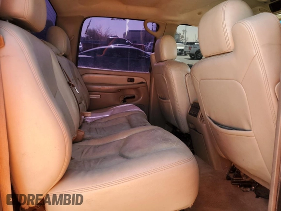 2005 GMC Sierra Denali z VIN 2GTEK63N851148645, wystawiony jako Copart lot #47744365 z przebiegiem 396 452 mil mil oraz Szkody całkowita. Historia ofert i sprzedaży dostępna na DreamBid. Obrazek 10.