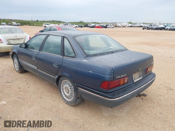 1987 Ford Taurus z VIN 1FABP53U0HA101874, wystawiony jako IAAI lot #42619153 z przebiegiem Nie podano mil oraz . Historia ofert i sprzedaży dostępna na DreamBid. Obrazek 3.