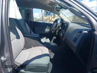 2021 Chevrolet Colorado 2WD Work Truck z VIN 1GCGSBEA5M1130412, wystawiony jako IAAI lot #41935021 z przebiegiem 56 475 mil mil oraz . Historia ofert i sprzedaży dostępna na DreamBid. Obrazek 5.