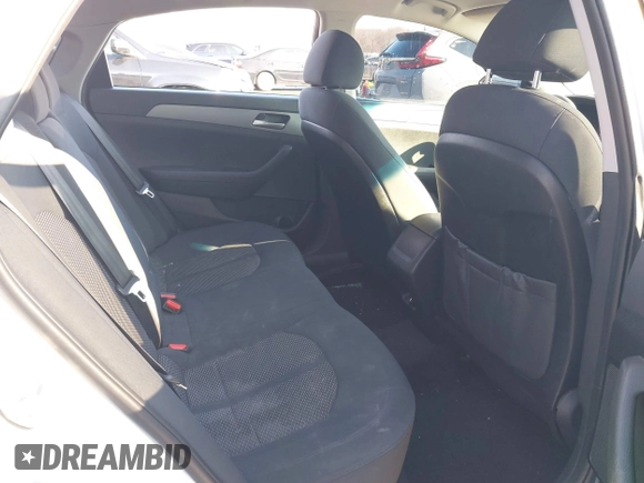 2018 Hyundai Sonata SE z VIN 5NPE24AF2JH684385, wystawiony jako IAAI lot #41354065 z przebiegiem 73 680 mil mil oraz . Historia ofert i sprzedaży dostępna na DreamBid. Obrazek 8.