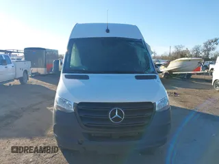 2023 Mercedes-Benz Sprinter Cargo with VIN W1Y4NCHYXPT153665, listed as a IAAI auction lot 41322090 with 203,587 mi miles and . Bid and sale history available at carsss.com. Image 12.