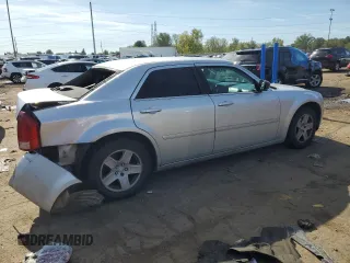2005 Chrysler 300 with VIN 2C3JA43R15H171138, listed as a Copart auction lot 74354314 with 164,862 mi miles and Clean Title. Bid and sale history available at carsss.com. Image 3.