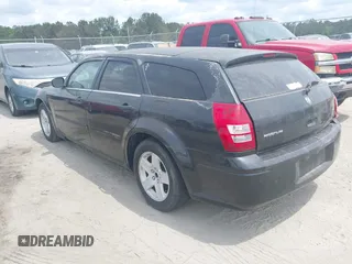 2005 Dodge Magnum SE with VIN 2D4FV48VX5H128545, listed as a IAAI auction lot 42098344 with Not Provided miles and . Bid and sale history available at carsss.com. Image 3.