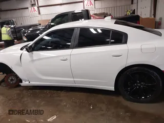 2017 Dodge Charger R/T z VIN 2C3CDXCT1HH556992, wystawiony jako IAAI lot #41555243 z przebiegiem 164 139 mil mil oraz . Historia ofert i sprzedaży dostępna na DreamBid. Obrazek 15.