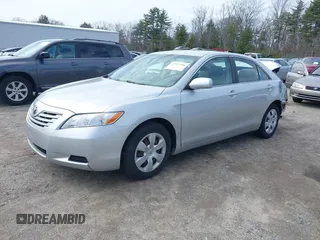 2008 Toyota Camry LE z VIN 4T1BK46K38U071616, wystawiony jako IAAI lot #41927946 z przebiegiem 88 162 mil mil oraz . Historia ofert i sprzedaży dostępna na DreamBid. Obrazek 2.
