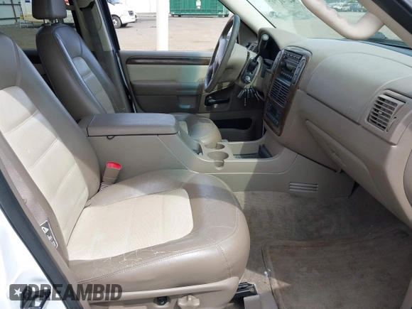 2002 Ford Explorer Eddie Bauer с VIN 1FMDU74E22ZA67021, выставлен на аукционе IAAI как лот 42741797 с пробегом 124 567 миль миль и . История ставок и продаж доступна на DreamBid. Изображение 5.