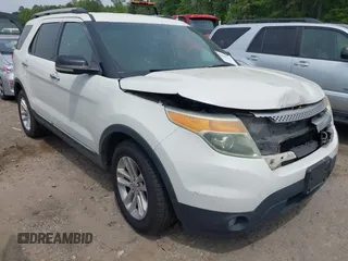 2011 Ford Explorer XLT with VIN 1FMHK8D89BGA79010, listed as a IAAI auction lot 42094330 with 381,624 mi miles and . Bid and sale history available at DreamBid. Image 1.