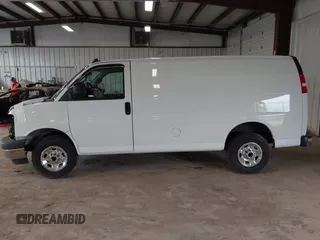2022 Chevrolet Express Cargo with VIN 1GCWGAFP4N1155524, listed as a IAAI auction lot 42389470 with 33,655 mi miles and . Bid and sale history available at DreamBid. Image 14.