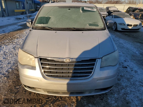 2010 Chrysler Town & Country Touring with VIN 2A4RR5DX8AR207111, listed as a Copart auction lot 41771685 with 196,743 mi miles and Salvage Title. Bid and sale history available at carsss.com. Image 5.
