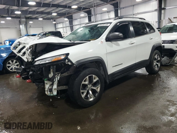 2014 Jeep Cherokee Trailhawk z VIN 1C4PJMBB5EW159957, wystawiony jako Copart lot #58535135 z przebiegiem 188 216 mil mil oraz Szkoda całkowita • Salvage title. Historia ofert i sprzedaży dostępna na DreamBid. Obrazek 1.