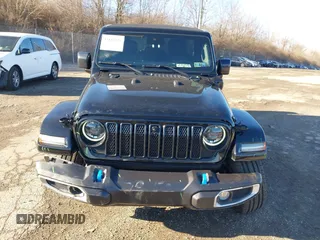 2024 Jeep Wrangler Sahara with VIN 1C4RJXP62RW126989, listed as a IAAI auction lot 41816525 with 11,241 mi miles and . Bid and sale history available at DreamBid. Image 13.