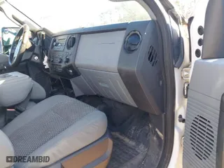 2015 Ford Super Duty F-250 SRW XLT with VIN 1FT7X2B69FEB71297, listed as a IAAI auction lot 41665201 with 214,931 mi miles. Bid and sale history available at carsss.com. Image 5.