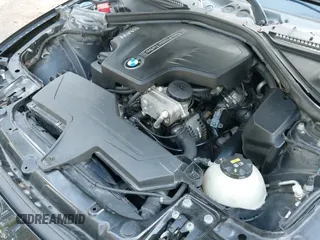 2008 BMW 3 Series 328xi z VIN WBAWC33578PC87205, wystawiony jako IAAI lot #43282000 z przebiegiem 130 711 mil mil oraz . Historia ofert i sprzedaży dostępna na DreamBid. Obrazek 19.