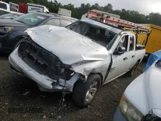 2022 Ram 1500 Tradesman z VIN 1C6RR6FG0NS154747, wystawiony jako Copart lot #49843455 z przebiegiem 92 940 mil mil oraz Szkoda całkowita • Salvage title. Historia ofert i sprzedaży dostępna na DreamBid. Obrazek 1.