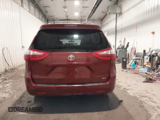 2015 Toyota Sienna XLE с VIN 5TDYK3DC5FS588258, выставлен на аукционе IAAI как лот 41089108 с пробегом 124 777 миль миль и . История ставок и продаж доступна на DreamBid. Изображение 17.