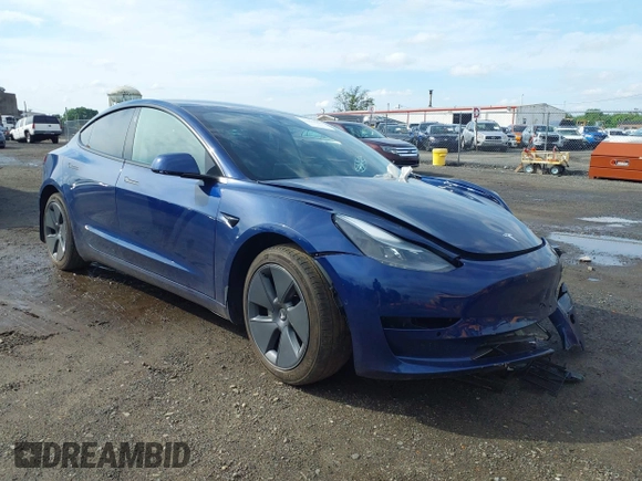 2022 Tesla Model 3 Long Range z VIN 5YJ3E1EB2NF193808, wystawiony jako IAAI lot #42281993 z przebiegiem 40 340 mil mil oraz . Historia ofert i sprzedaży dostępna na DreamBid. Obrazek 1.